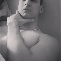 laki00's Profile Pic