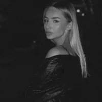 monika_de_luca's Profile Pic