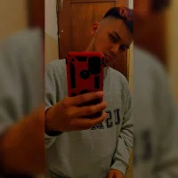 Mickeellss's Profile Pic