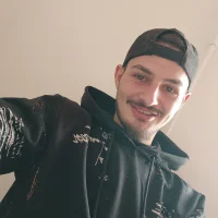 Sacuuz Poză de profil