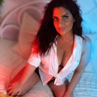 MILFever Adlı Modelin Avatarı