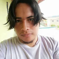 LuzSantoDeEmmanuel Φωτ, Προφίλ