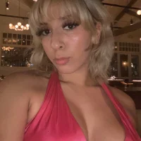 foxyyRoxy's Profile Pic