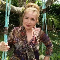 norelarosi's Profile Pic