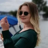 LizzzyShy's Profile Pic