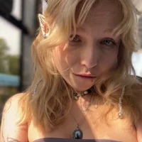 EveLittleSinner's Profile Pic