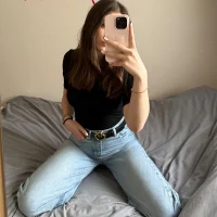 _elfika Φωτ, Προφίλ