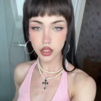 ArianaTrans18's Profile Pic