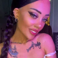 Kinkyscarlett's Profile Pic