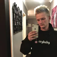 zeann0999's Avatar Photo