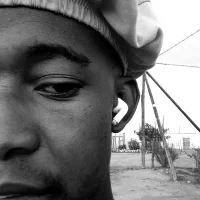 strong_15mark webcam