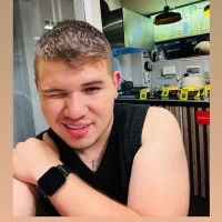 ian_charmboy Avatarfoto