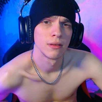 صورة الملف الشخصي لـ frozen_boy