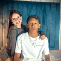 Valen_alexandro18's Profile Pic