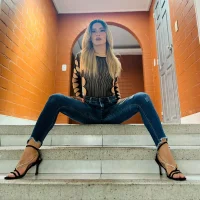 CamiiNieves's Profile Pic