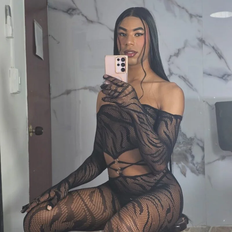 black_cami_01 profile photo