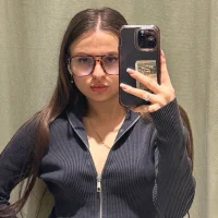 EsmeEmily's Profile Pic