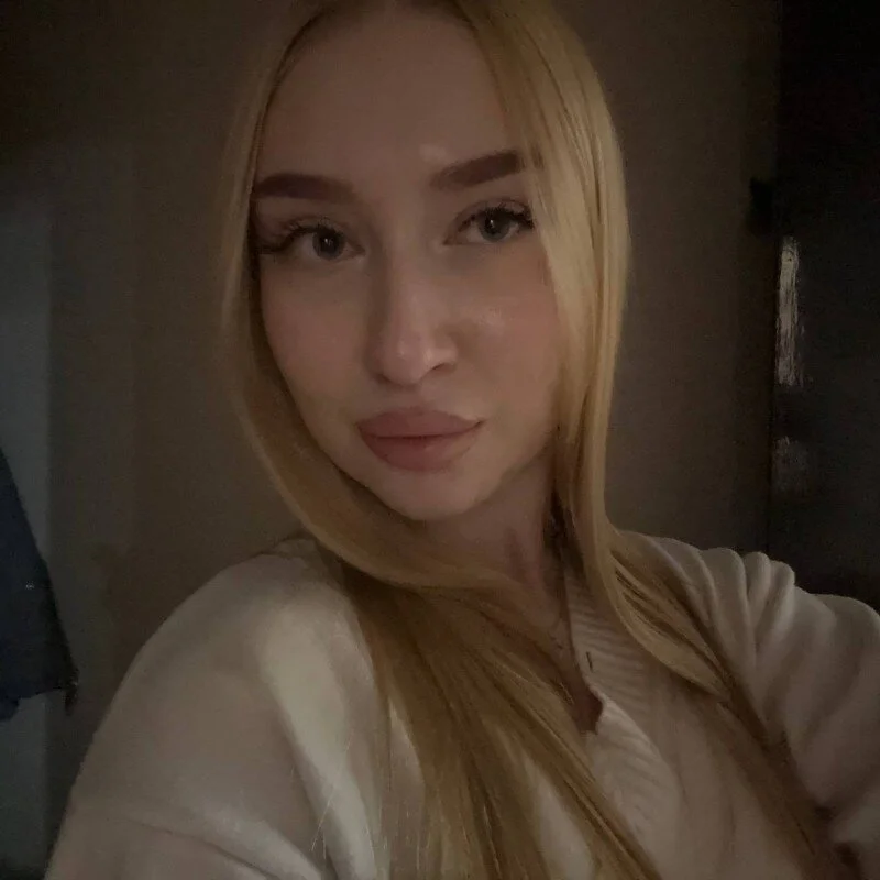 AlinaTeaseX