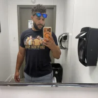 תמונת פרופיל של HungStr8Lightskin