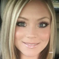 amandatheblondewife's Avatar Pic
