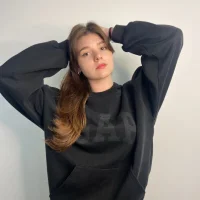 LynetFairfield's Profile Pic