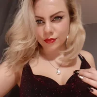 JullyKiss's Profile Pic