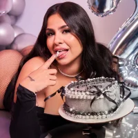 KattyPortman's Avatar Pic