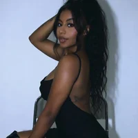 charlotteeruss' Avatar Pic