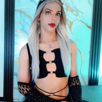 Профилна снимка на Celene_White