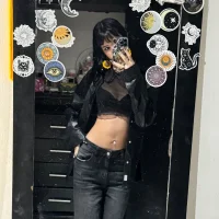 lunaasexxx0 Adlı Modelin Avatarı