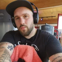 DaddysBarebackBitch's Profile Pic