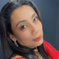 Nyraa_Rose_ Adlı Modelin Avatarı