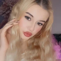 nicollewetpussy's Avatar Pic