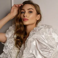 Rose_Blondy's Profile Pic