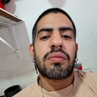 YueYubel Φωτ, Προφίλ