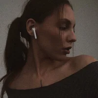 MaxineAllston's Avatar Pic