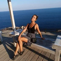 Netty_Allie Φωτ, Προφίλ