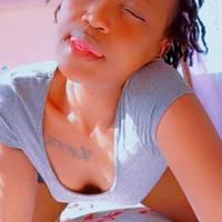 Lizqueen24's Profile Pic