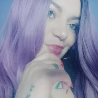 viole_ta's Profile Pic