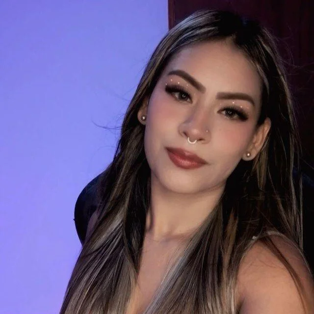 CamillaHot19