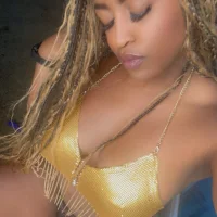 nyna_stax Adlı Modelin Avatarı