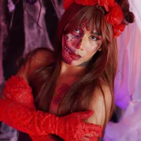 Scarlett_Hot5's Avatar Photo