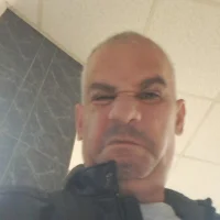 Robertoisexual35 Profilový obrázek