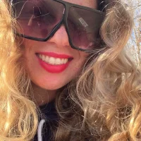 PenelopesPOV's Profile Pic