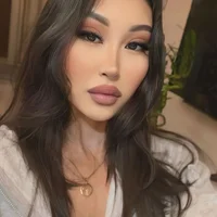 Ilona_here's Profile Pic