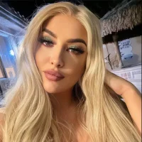 DaniiDivinity's Profile Pic