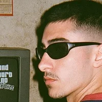 Purplex420 Φωτ, Προφίλ