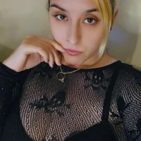 Kitten-In-Chains's Profile Pic