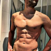 Zdjęcie profilowe modela hot-rob