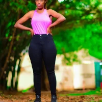 Missbrown_18's Profile Pic